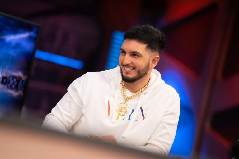 'La Kardashian gitana': Así es Lola, la joven que le ha arrebatado el corazón a Omar Montes