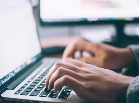 ordenador traducción especializada