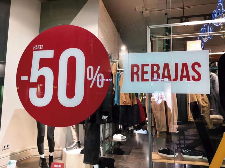 El Congreso debatirá una ley para que las comunidades fijen la fecha de las rebajas comerciales