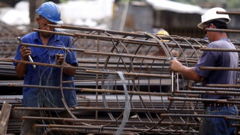 El Gobierno prevé acreditar las competencias profesionales de 3 millones de trabajadores