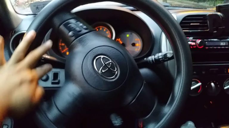 Cómo desbloquear el volante del coche