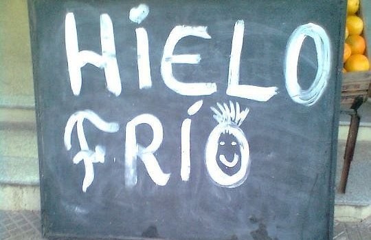 14 carteles redundantes que mirarás dos veces 1 14 carteles redundantes que mirarás dos veces