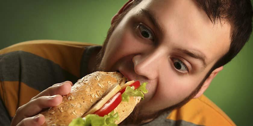 Estrés y ansiedad, dos factores que estallan las ganas de comida chatarra