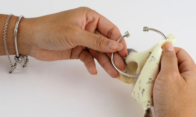 Cómo limpiar las joyas de plata 3 Trucos para limpiar tus joyas en casa