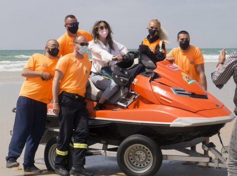 Paz Padilla, totalmente recuperada del Covid, derrocha simpatía en su Cádiz natal Paz Padilla, totalmente recuperada del Covid, derrocha simpatía en su Cádiz natal