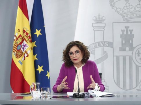 El grupo de expertos para la reforma fiscal se constituye este lunes El grupo de expertos para la reforma fiscal se constituye este lunes