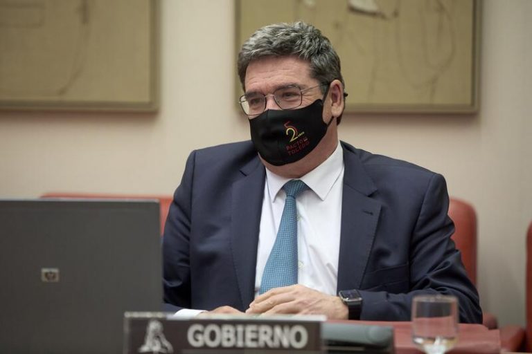 Escrivá recuerda a Podemos que la reforma de las pensiones ya se discutió en el Gobierno