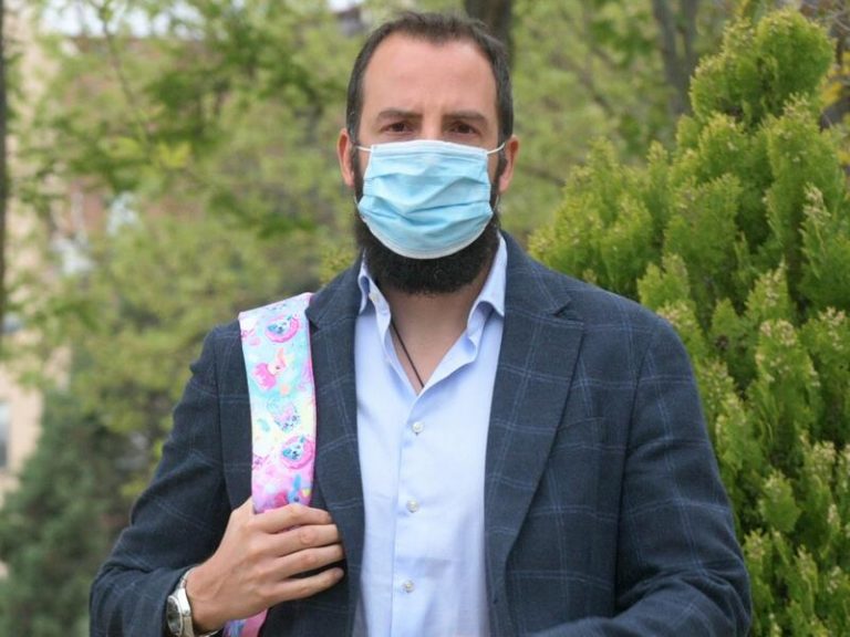 Borja Thyssen disfruta de sus hijos en el centenario del barón Thyssen