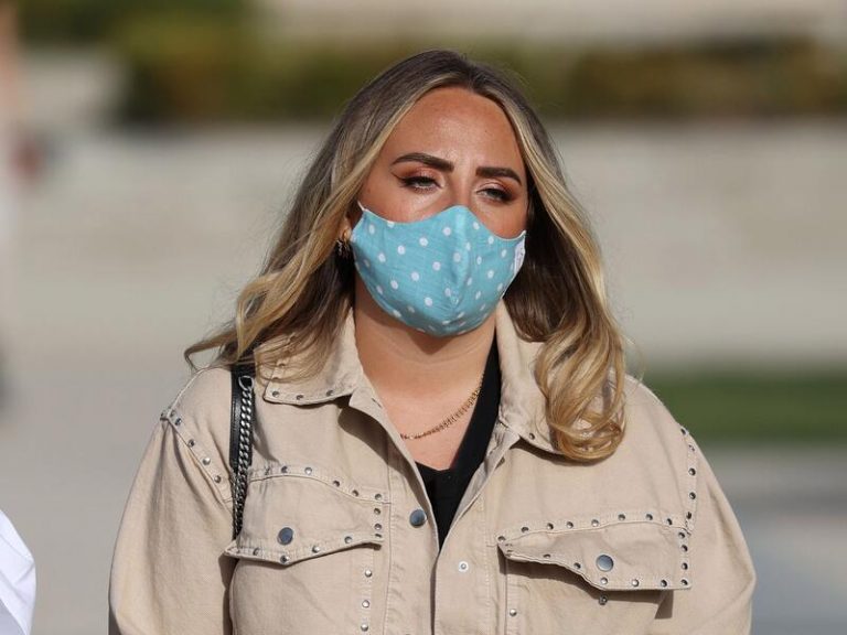 Rocío Flores, agotada por el acoso mediático provocado por las declaraciones de su madre