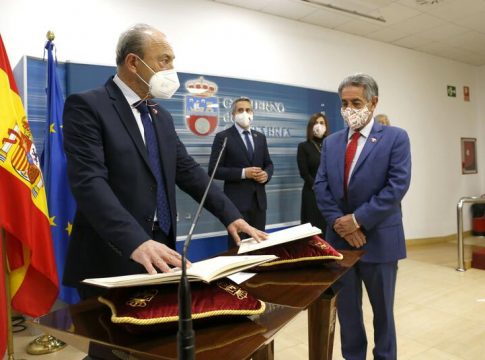 Revilla da negativo en Covid-19 en su segunda prueba Revilla da negativo en Covid-19 en su segunda prueba