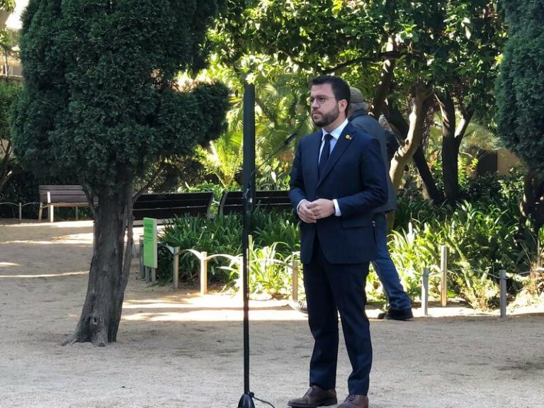 Aragonès ve recuperada cierta normalidad este Sant Jordi e insiste en la vacunación