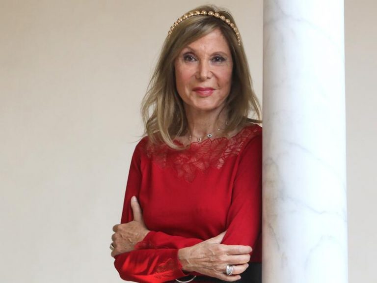 Pilar Eyre da su opinión sobre Juan Carlos I, Miguel Bosé y Rocío Carrasco