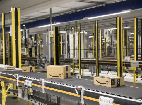 Amazon triplica sus ganancias en el primer trimestre, hasta 6.706 millones Amazon triplica sus ganancias en el primer trimestre, hasta 6.706 millones