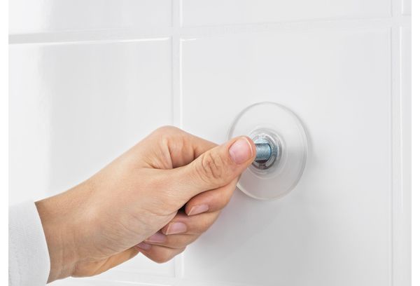 Cómo colocar una ventosa en los azulejos sin caerse 53 Respetar el determinado peso que puede sostener la ventosa