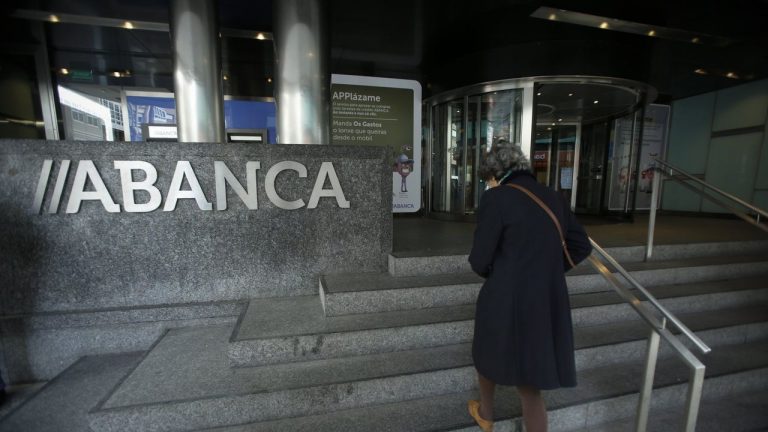 Abanca recibe el certificado Residuo Cero de Aenor para sus sedes de A Coruña y Madrid