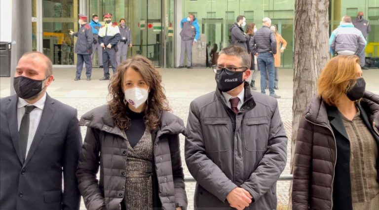 Absueltos los cinco síndicos del 1-O enjuiciados por desobediencia