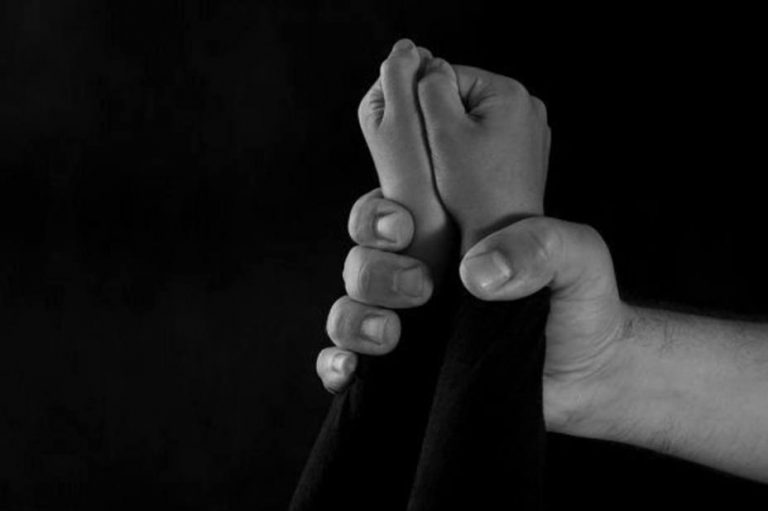 Acusado de abusar de una menor en Fisterra niega que la tocase