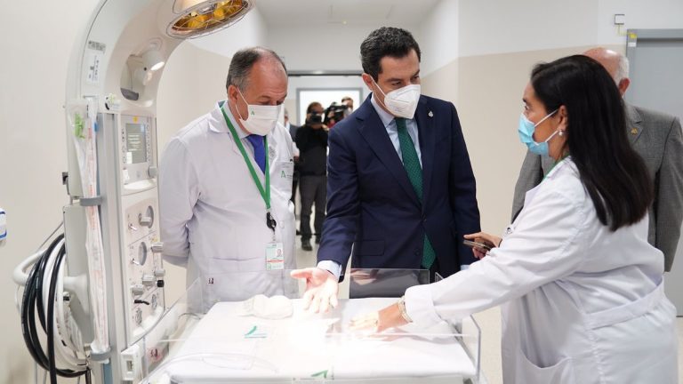 Andalucía tiene inmunizados al 88% de sanitarios Andalucía tiene inmunizados al 88% de sanitarios