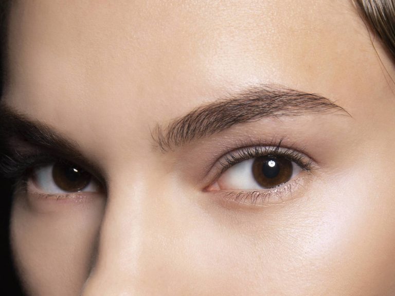 Cómo recuperar la forma de las cejas si te has pasado al depilar