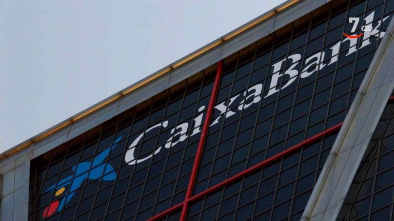 CaixaBank plantea el despido de 8.291 personas y el cierre de 1.534 oficinas