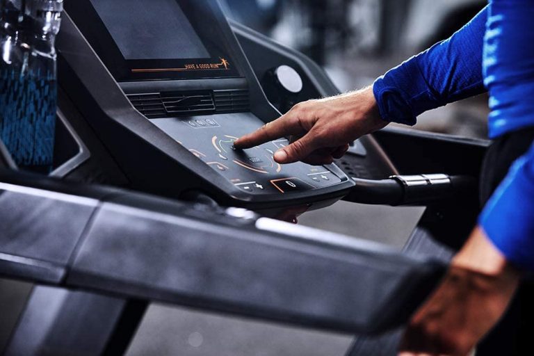 Cinta de correr: así es el método 12-3-30 para correr y perder kilos