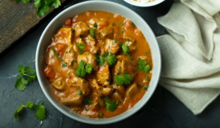 Cómo hacer un pollo al curry en el microondas en menos de 10 minutos