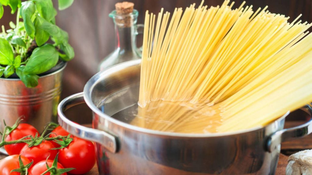 Pasta: así deberías usar el colador para que no arruine tu comida 23 Consejos finales
