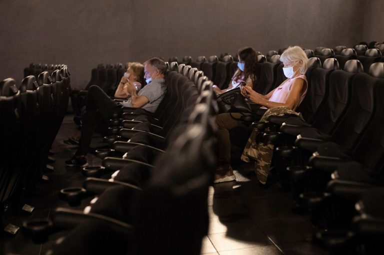 El sector cultural catalán perdió un 24% de ingresos en 2020