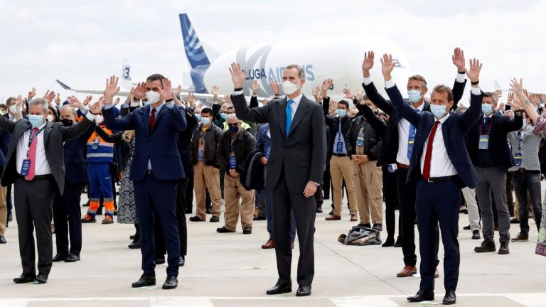 El Rey y Pedro Sánchez inauguran el campus de Airbus Getafe