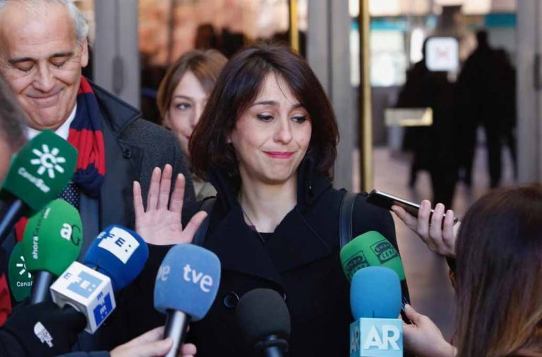 El TS rebaja la condena a Juana Rivas por sustracción de menores