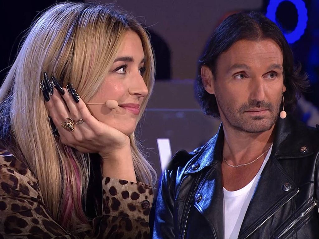 Lola Índigo: de su fracaso a su exitazo. Repasamos su trayectoria hasta ser una bomba televisiva 140 Encuentro emotivo con su exprofesor