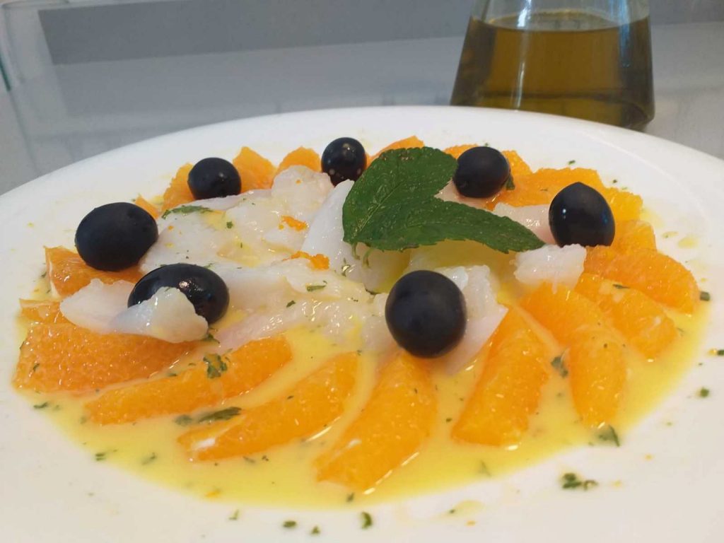 Ensalada de bacalao con naranja: el plato más nutritivo, rápido y fresco que puedes preparar 1 Un toque fresco