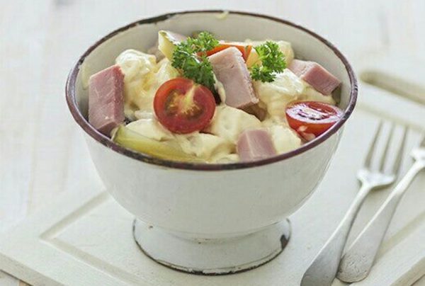 Prepara una ensalada piamontesa con queso provoleta