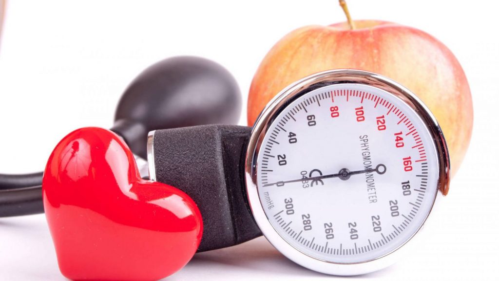 ¿Cuáles son las medidas de la presión arterial para decir que hay hipertensión?