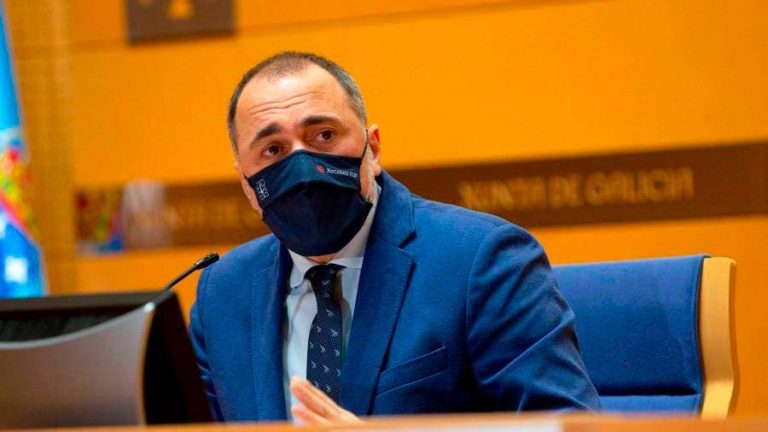 Galicia vuelve a autorizar las atracciones de feria y amplía la asistencia a congresos