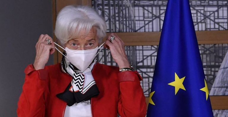 Lagarde pide a los bancos mantener el dividendo por debajo de un umbral conservador