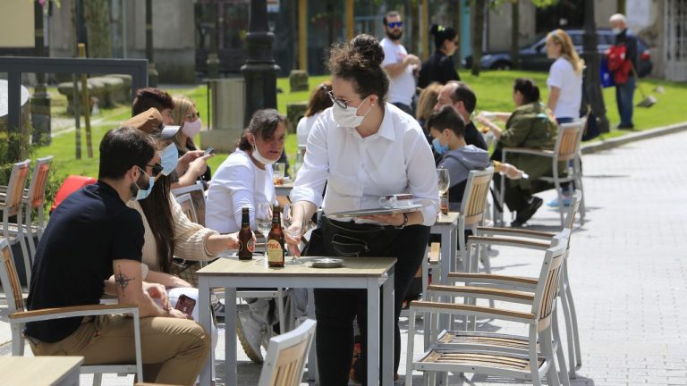 Los hoteleros piden urgencia en la gestión de las ayudas al turismo