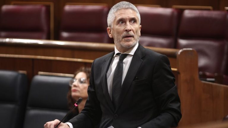 PP y Vox vuelven a la carga contra Marlaska en el Congreso: Piden su dimisión
