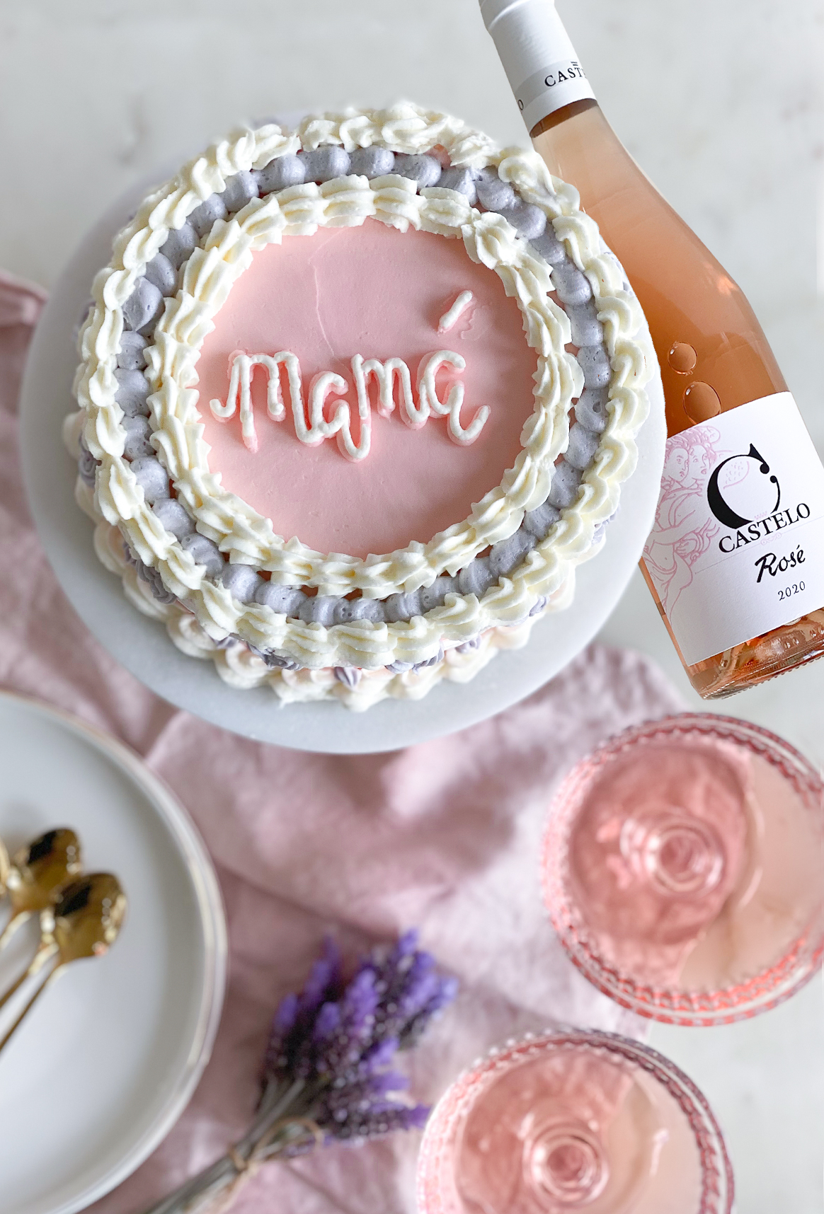 Tarta y vino para mamá: Castelo de Medina y Mia Bakery endulzan el día de la madre 30 Castelo