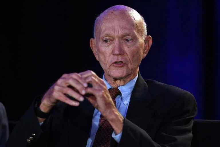 Muere Michael Collins, astronauta de la primera misión humana a la Luna en 1969