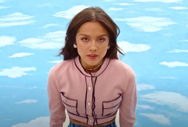 Olivia Rodrigo presenta 'Deja vu', ¿igualará el éxito de 'Drivers license'?
