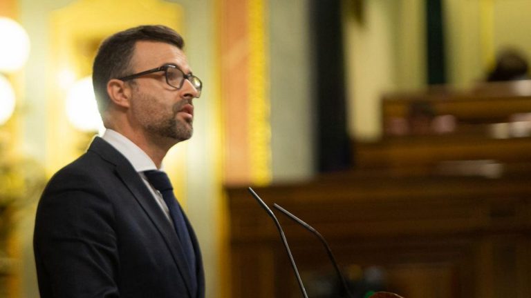 El diputado que dejó Cs cumple un mes sin despacho en el Congreso