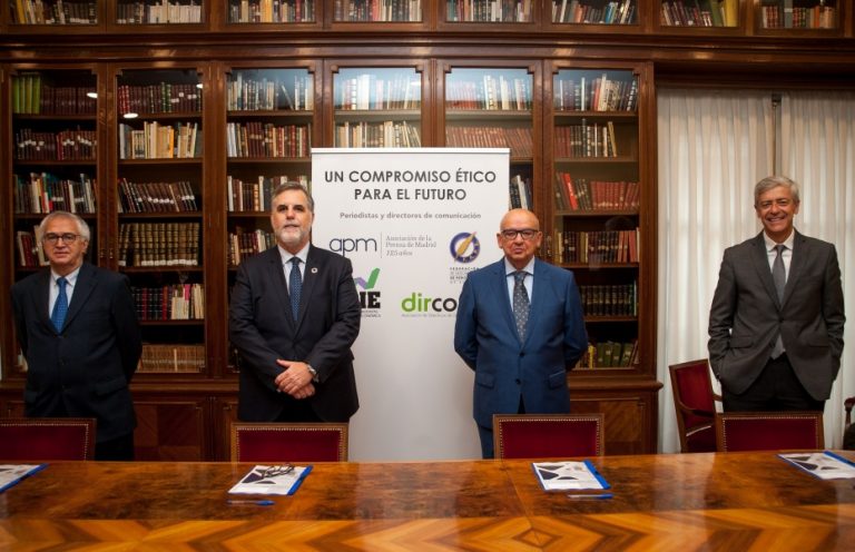 Periodistas y dircoms se unen para reforzar la ética en sus relaciones profesionales