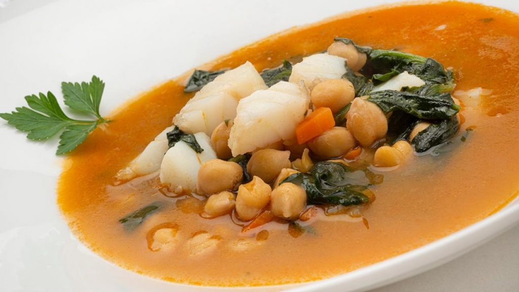 Receta 2 Potaje de garbanzos con bacalao y espinacas