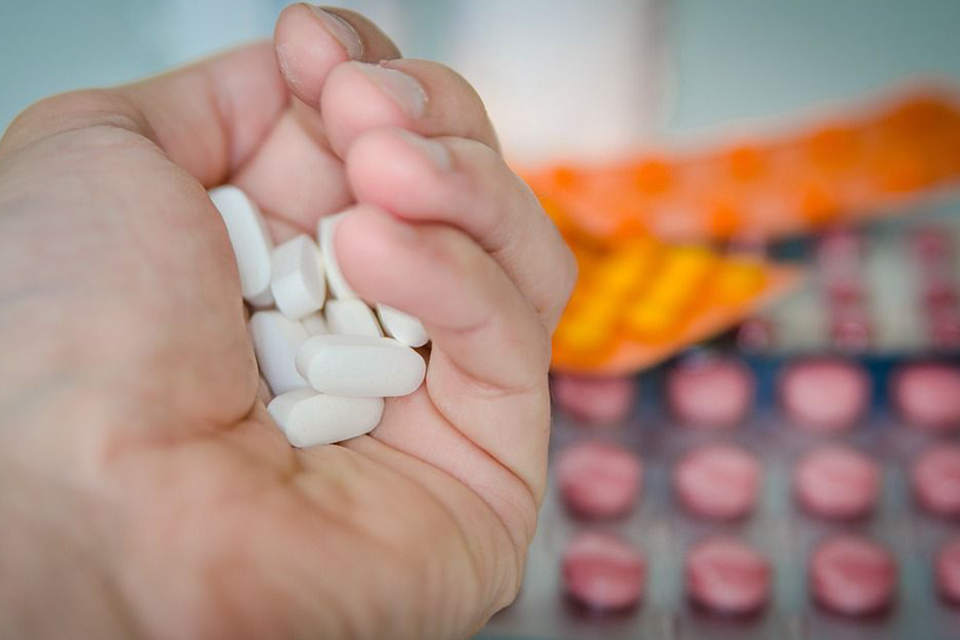 Qué es mejor para el dolor de cabeza, Ibuprofeno o Paracetamol 2 Ibuprofeno o Paracetamol