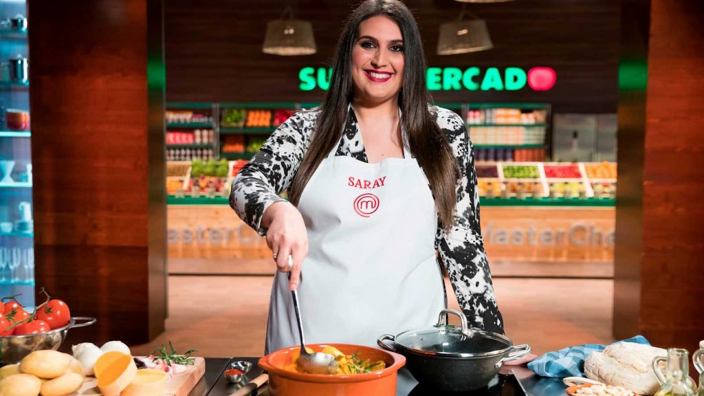Masterchef: Las situaciones más surrealistas que han vivido sus concursantes 62 Saray insultó a los jueces con uno de sus platos