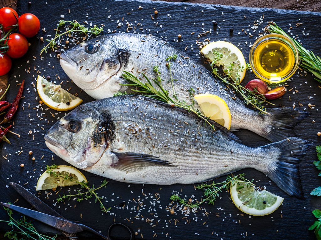 Súper alimentos que cuidan tus arterias y evitan trombos 58 El pescado no podía faltar