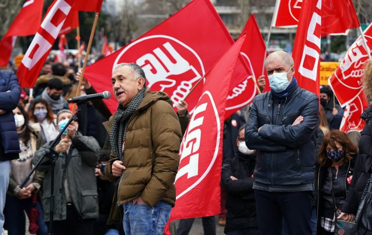 UGT: Las horas extra crecieron un 6,3% en 2020 y que casi la mitad no se pagaron