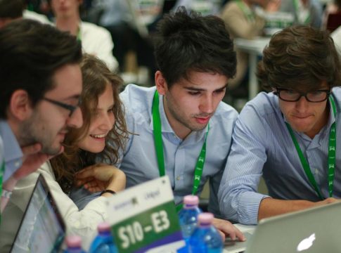 Universitarios españoles