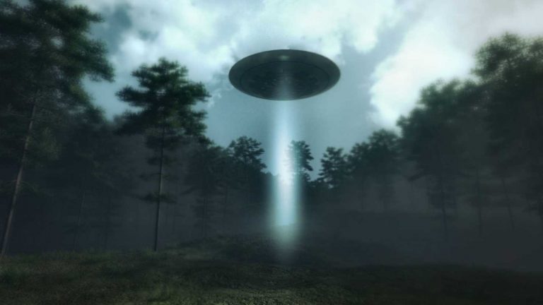 Las fotos ovnis desclasificadas que no te van a convencer (y por qué)